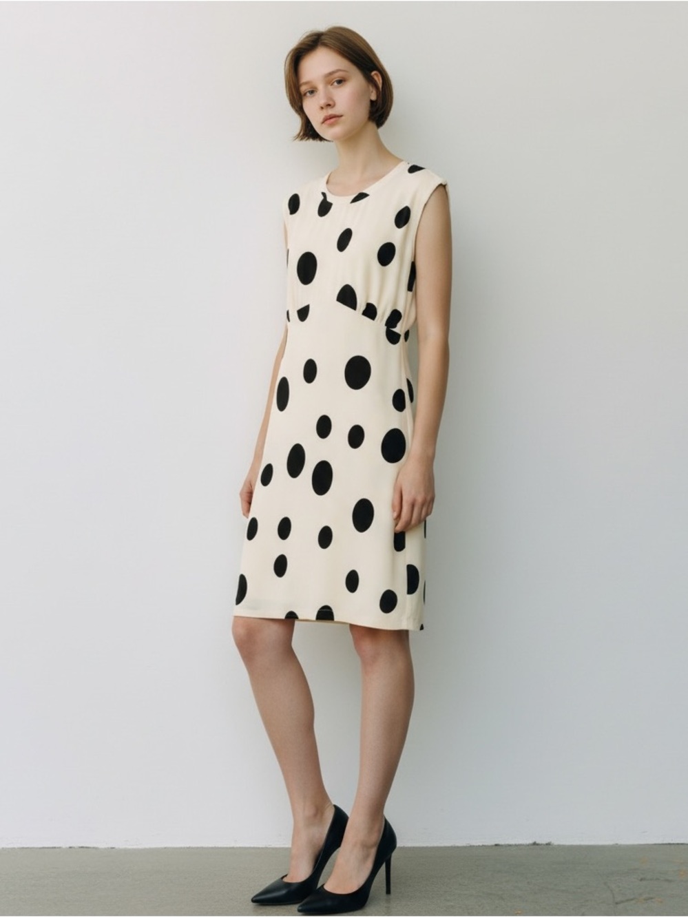 Zara Trafaluc beige sleeveless dress black polka dots and shoulder pads